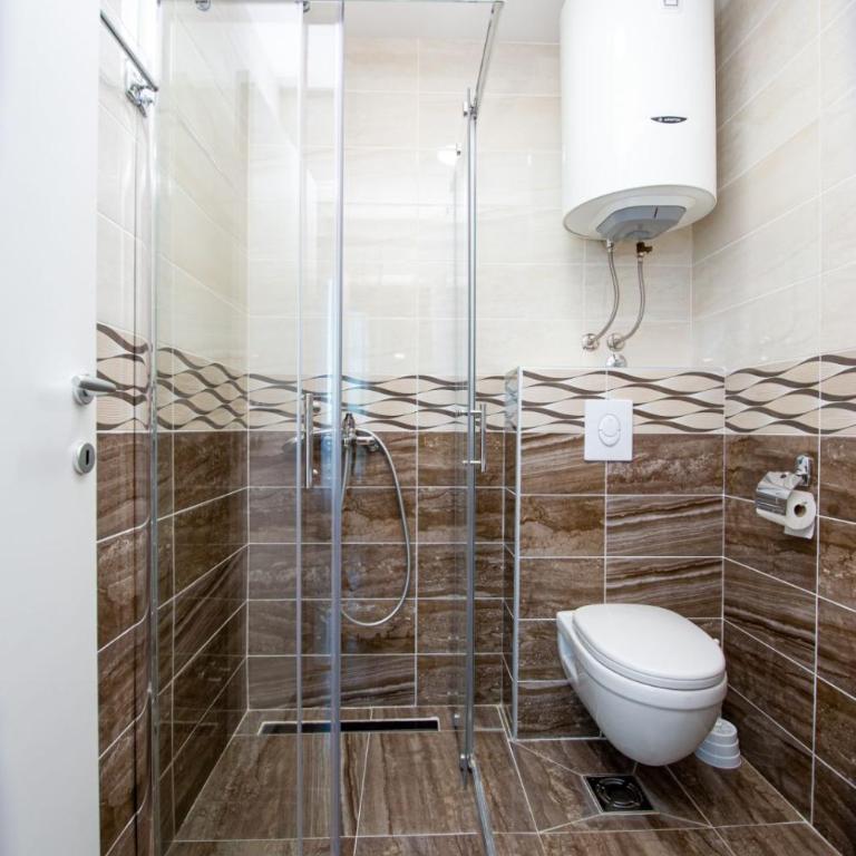 Apartments Blanco - Dvokrevetna Soba sa Bračnim Krevetom - 2