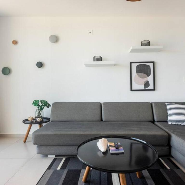*SUN SCAPE Beachfront Studio by Casa Paraiso* - One-Bedroom Apartment with Balcony and Sea View - 14