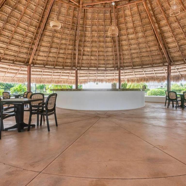 *SUN SCAPE Beachfront Studio by Casa Paraiso* - One-Bedroom Apartment with Balcony and Sea View - 29