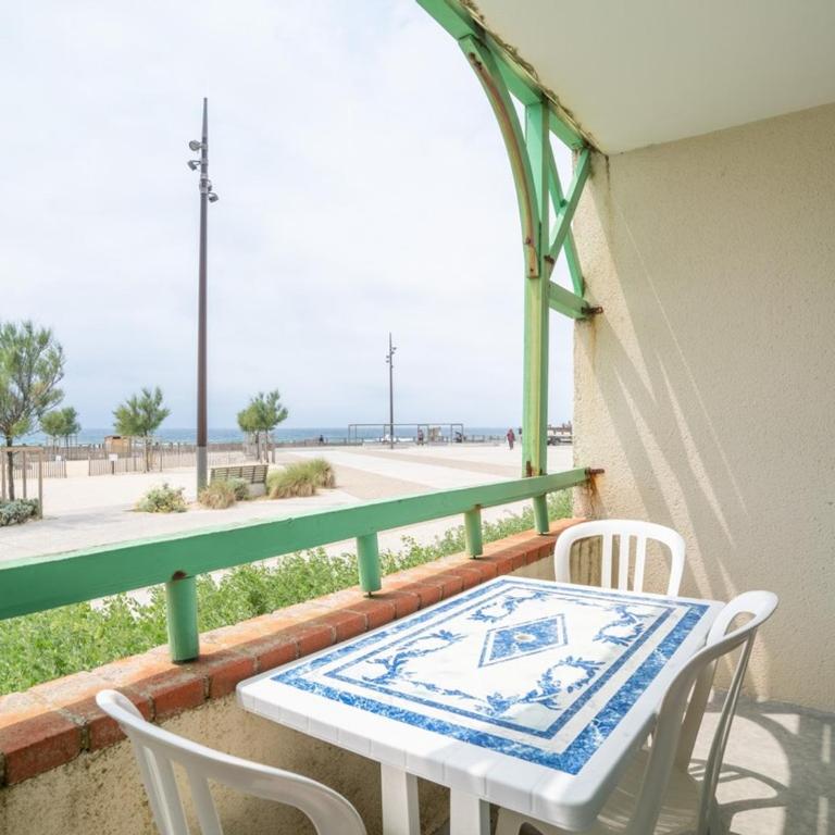 Appartement à Mimizan Plage pour 4 pers, face à l'océan, balcon, parking, ménage inclus - FR-1-50-120 - Appartement - 1