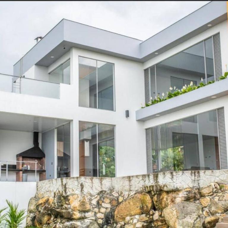 Espectacular Quinta privada - Casa de 3 dormitorios - 20