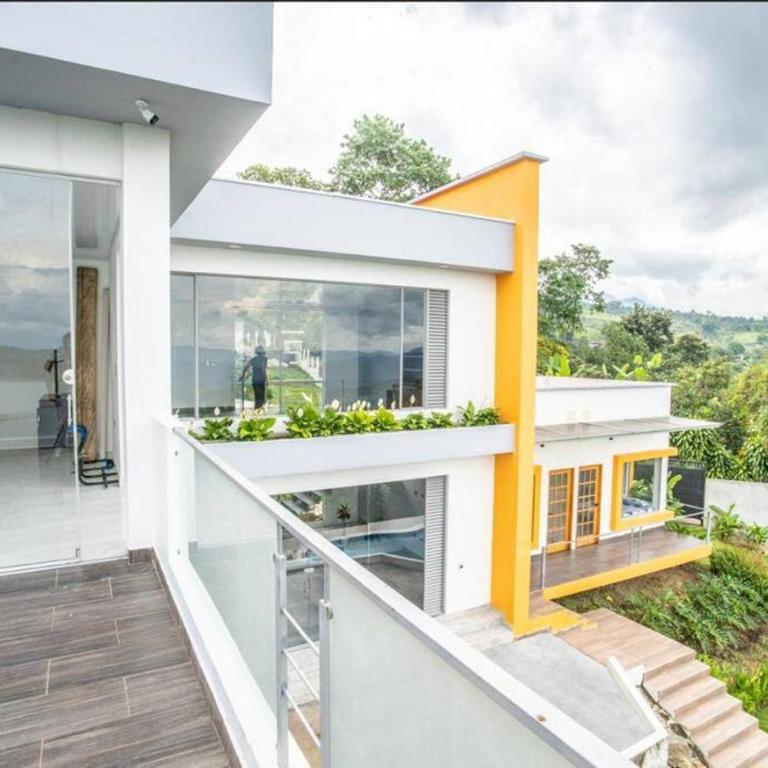 Espectacular Quinta privada - Casa de 3 dormitorios - 25