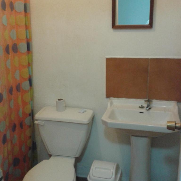 Piezas con Baño Privado Economicas - Twin Room with Private Bathroom - 3
