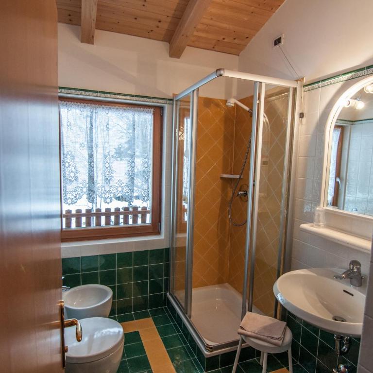 Alpenhotel La Montanara - Camera Matrimoniale/Doppia con Letti Singoli nella Dependance - 2