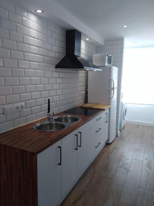 Avda de las Piletas, segunda línea de playa - Apartamento de 2 dormitorios - 3