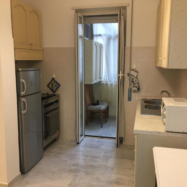 Vacanze al Mare Ostia Roma - Appartamento con 2 Camere da Letto - 10