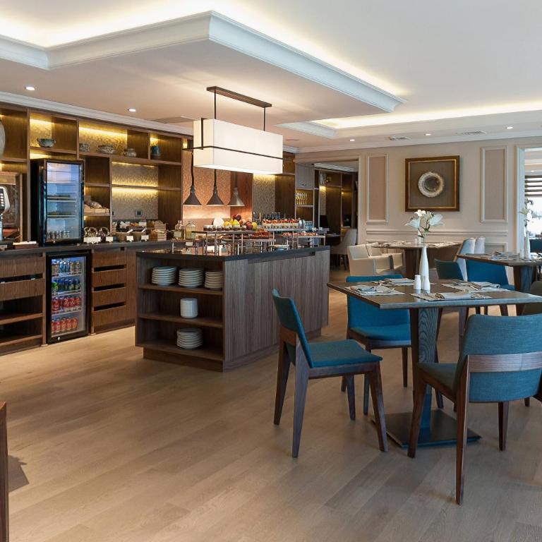 The Ritz-Carlton, Santiago - Habitación Club con cama extragrande y acceso al club lounge - 8