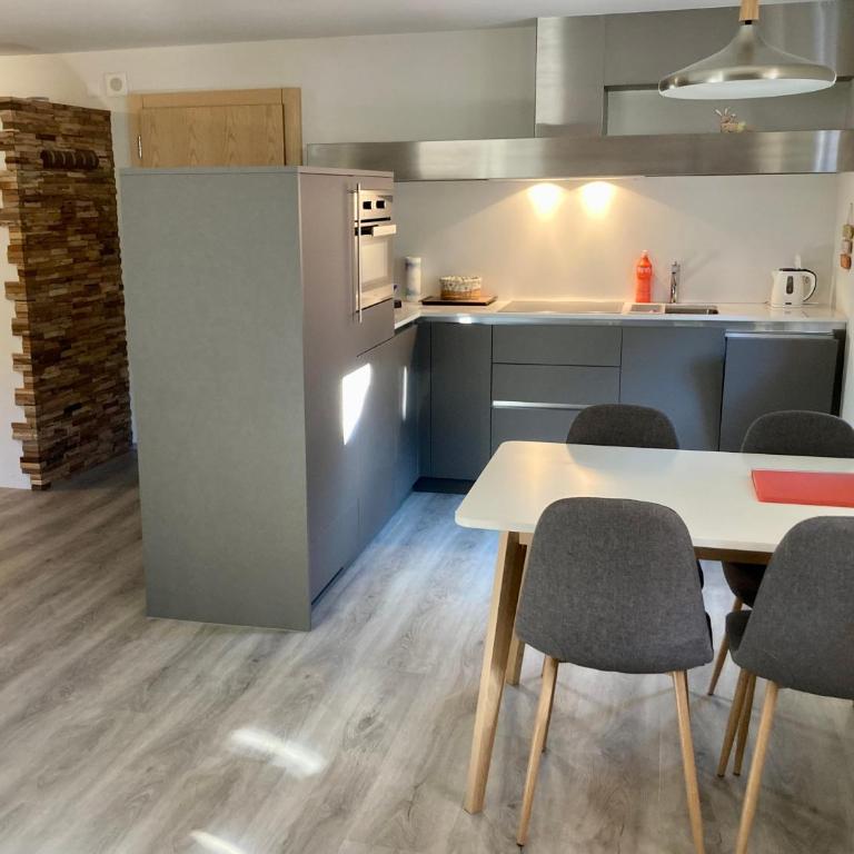 Apartment Morgengruss - 3 Min Walk to Train Station, Central & Quiet - Apartment - Erdgeschoss - 8