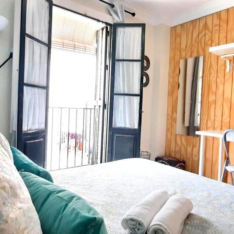 Budget and cute rooms with balcony Sevilla center - Apartment with Balcony - 21