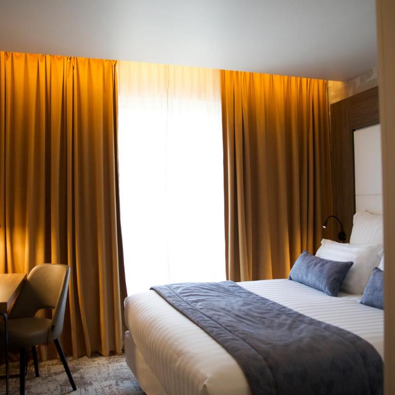 Le Grand Hôtel Grenoble, BW Premier Collection by Best Western - Chambre Lit Queen-Size Privilège avec Balcon - 5