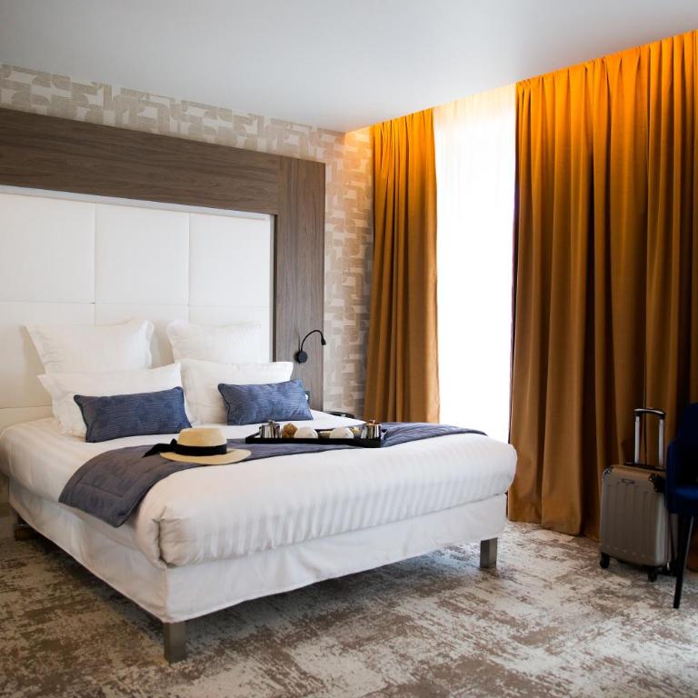 Le Grand Hôtel Grenoble, BW Premier Collection by Best Western - Chambre Lit King-Size Prestige avec Balcon - 7