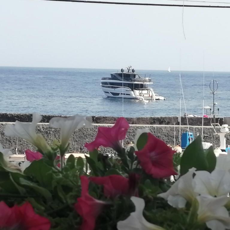 Acirealevacanze - Romantica Camera sul Mare - Appartamento Monolocale con Vista Mare - 28