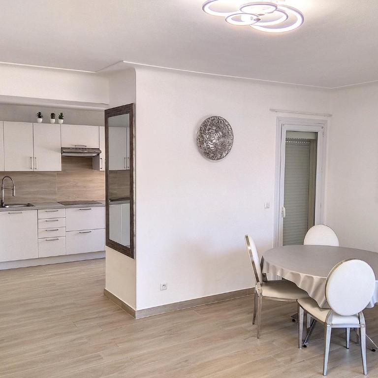 Residence les Etoiles - Appartement 2 Chambres - Vue sur Ville - 2
