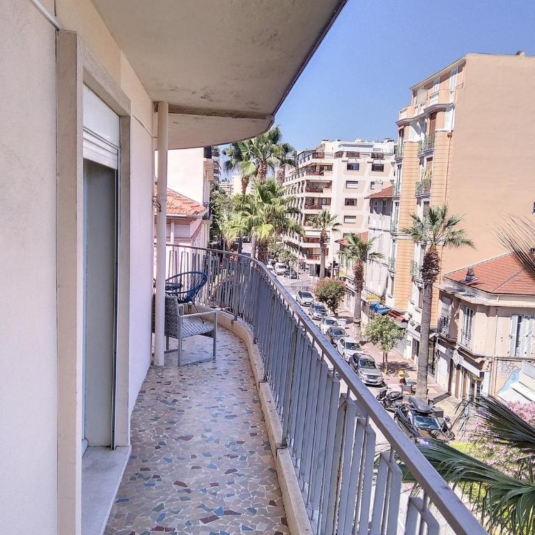 Residence les Etoiles - Appartement 2 Chambres - Vue sur Ville - 8