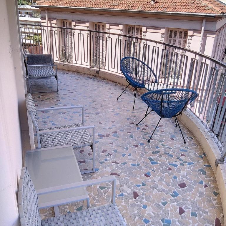 Residence les Etoiles - Appartement 2 Chambres - Vue sur Ville - 11
