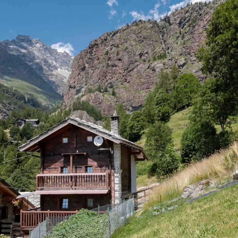 HelloChalet - Chalet Grené typical house with garden - 1km cabelcar - Appartamento con 1 Camera da Letto - 2