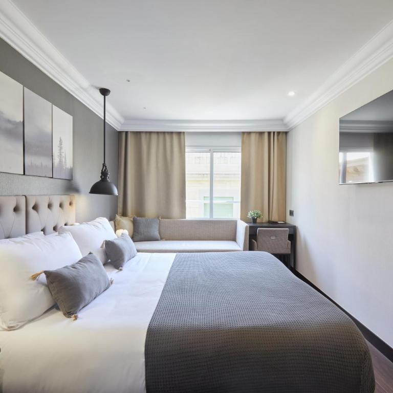 Hotel Cortes Rambla - Superior Double Room - 4