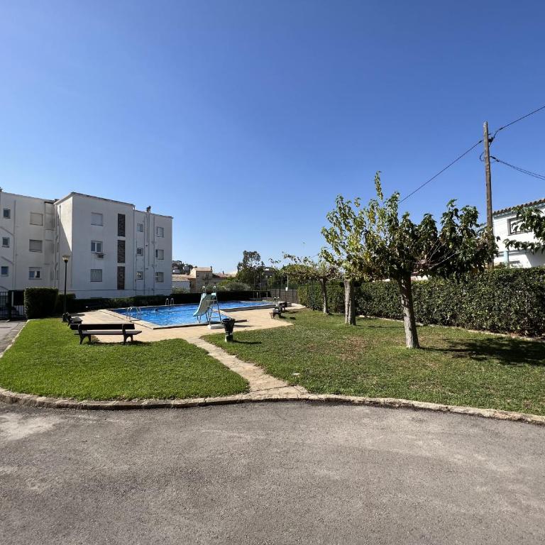 Lisboa 4 - Piso con piscina comunitaria - Two-Bedroom Apartment - 21