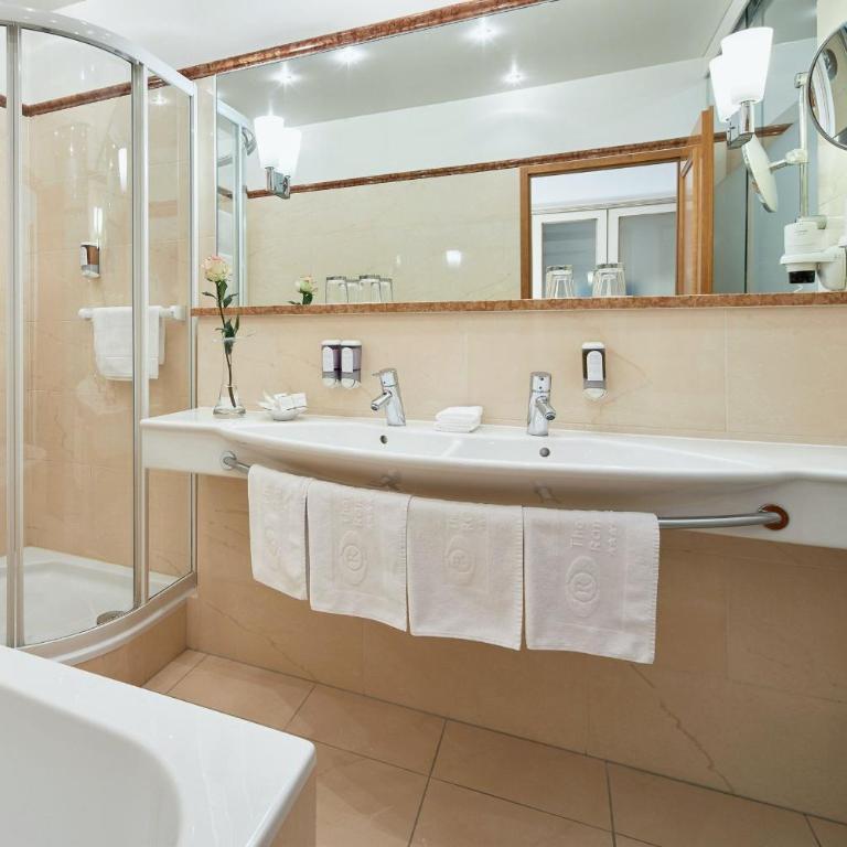 DAS RONACHER Thermal Spa Hotel - Junior Suite mit Balkon - 2