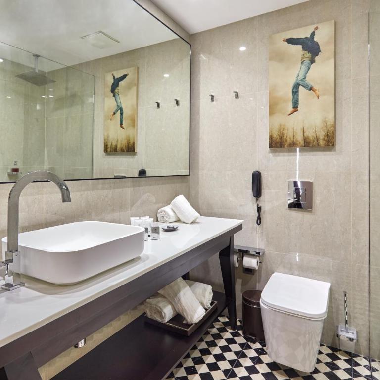 Hotel Cortes Rambla - Small Triple Room - 4