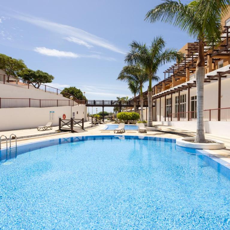 Home2Book Bright Apt Pool & Terrace, Amarilla Golf - Apartamento de 3 dormitorios - 1