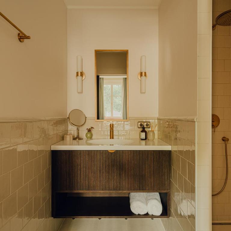 Design Hotel zum Hirschen Salzburg - Comfort Zimmer mit Gartenblick - 2