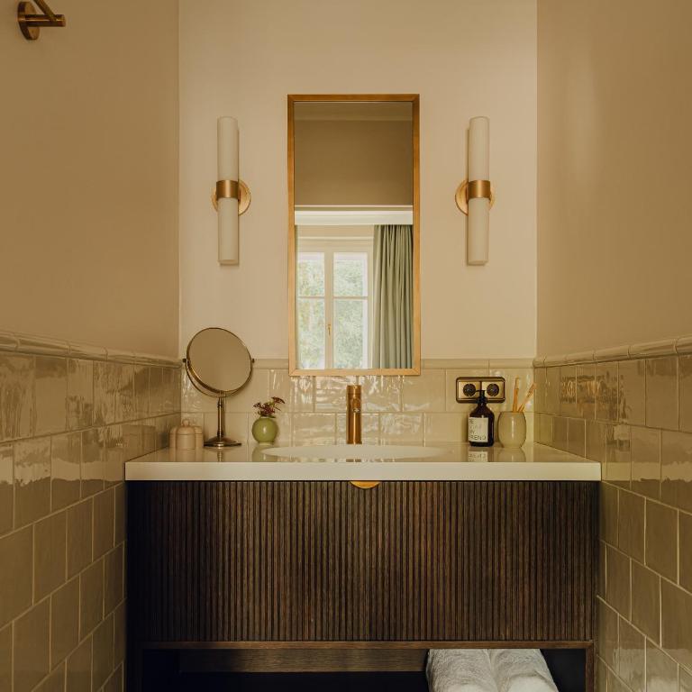 Design Hotel zum Hirschen Salzburg - Comfort Doppelzimmer mit Balkon - 4