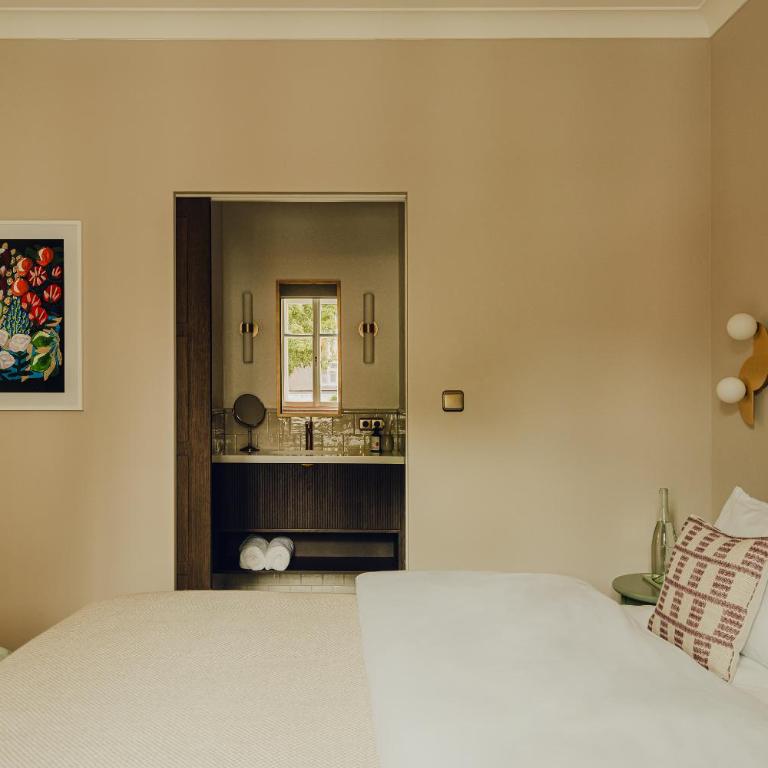 Design Hotel zum Hirschen Salzburg - Comfort Doppelzimmer mit Balkon - 3
