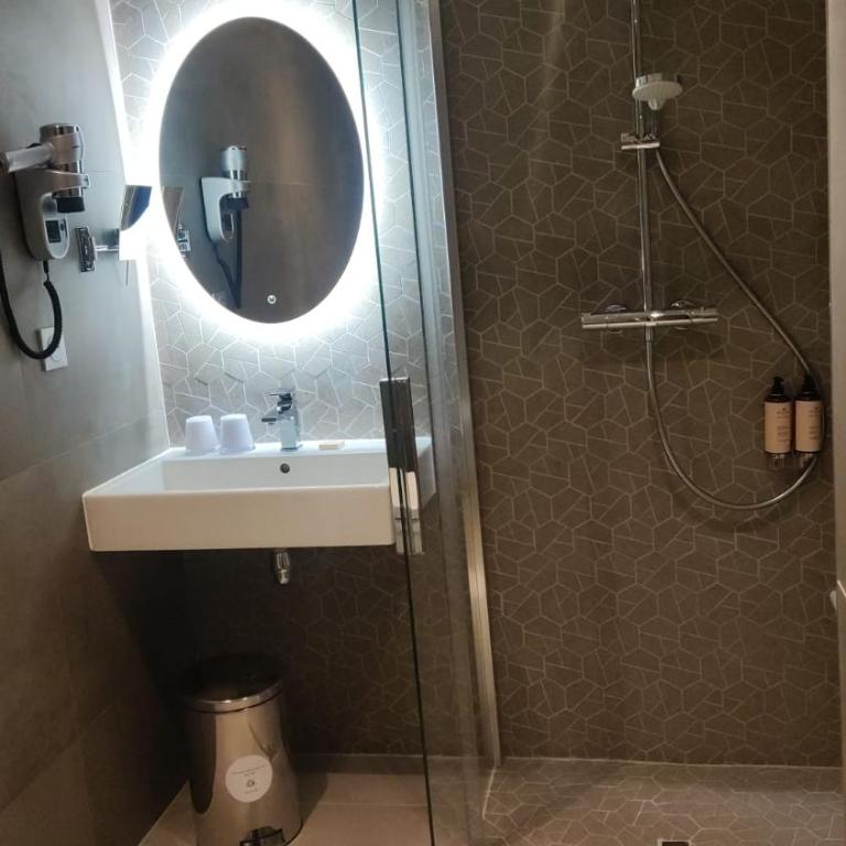 Hôtel Duo - Chambre double de 16 m² au rez-de-chaussée ♿ - 2
