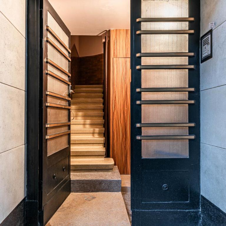Comfortable Apt. w/ Terrace & Lovely Lighting 101 - Two-Bedroom Apartment - 26