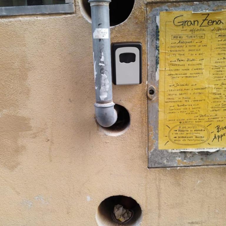 The First Porta Soprana Prione - Appartamento con 2 Camere da Letto - 24