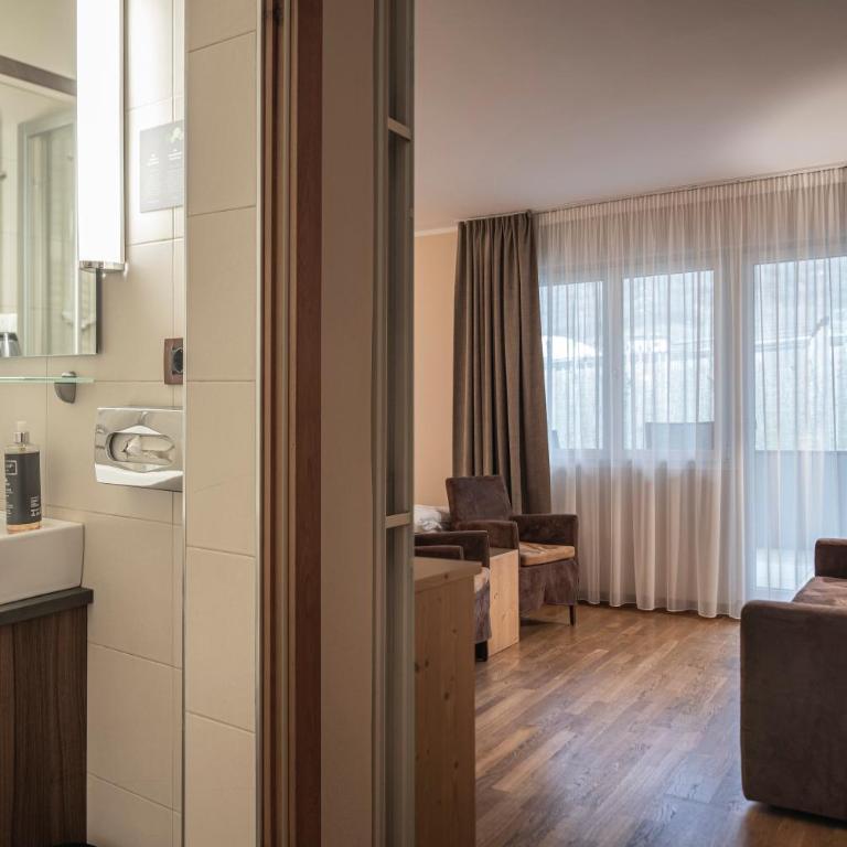 Vitalpina Hotel Waldhof - Habitación Doble con balcón - 5