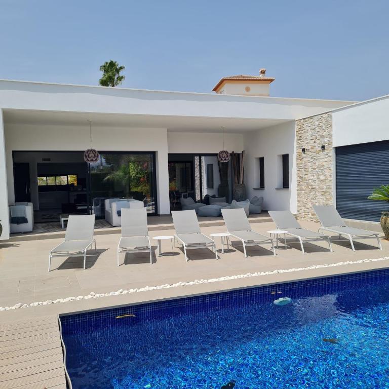 Moraira B5 - Three-Bedroom House - 3