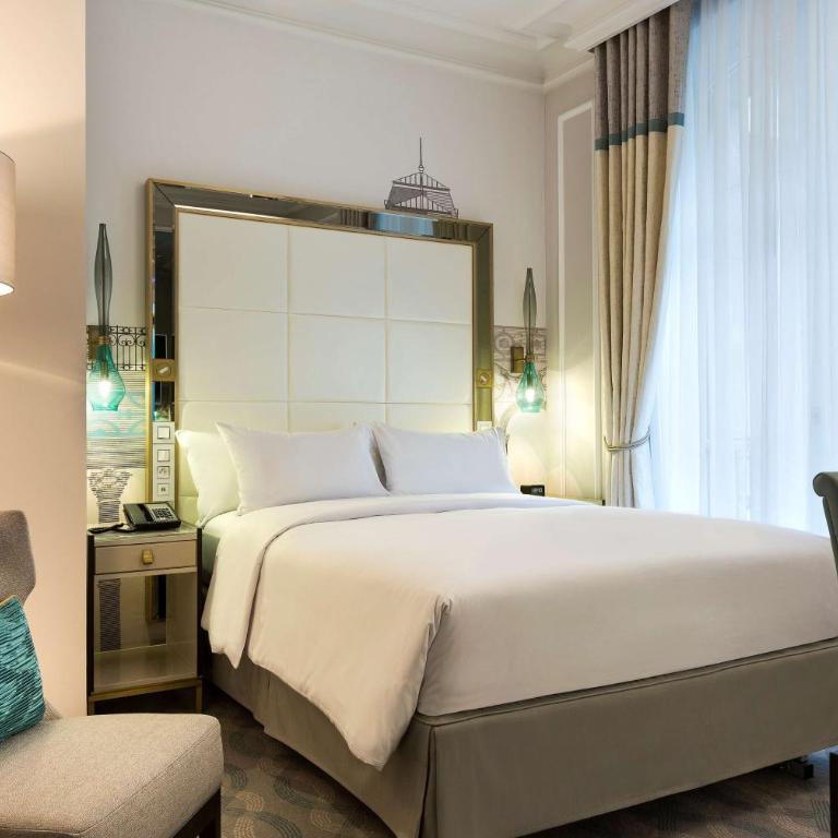 Hilton Paris Opera - Suite Junior Lit Queen-Size - 4