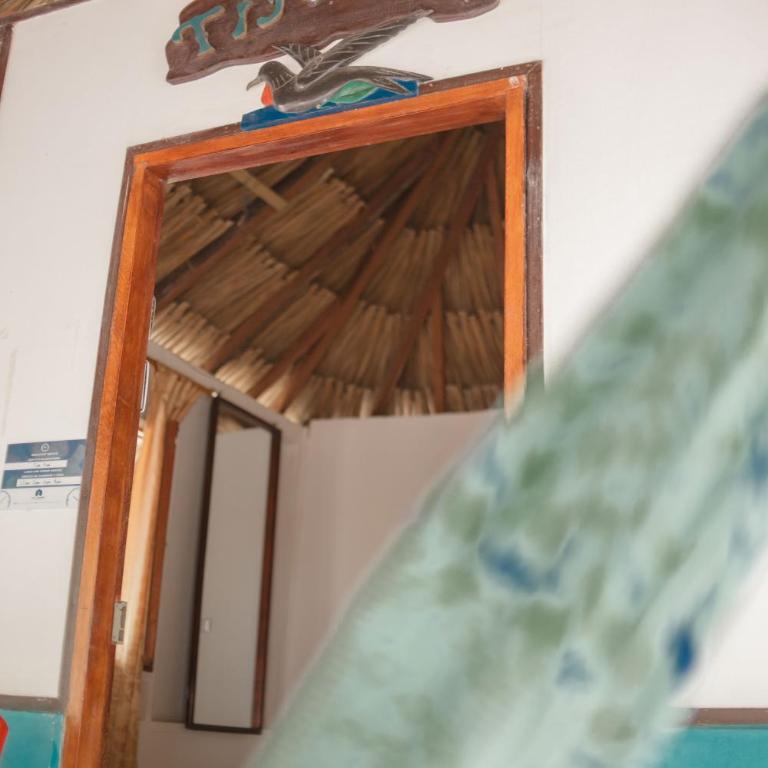 Isla Grande Eco-Hostal - Casa - 4