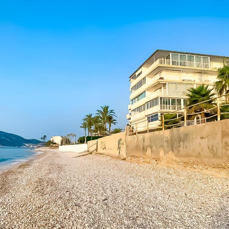Apartamento primera línea con acceso privado a la playa - Apartamento de 1 dormitorio - 20