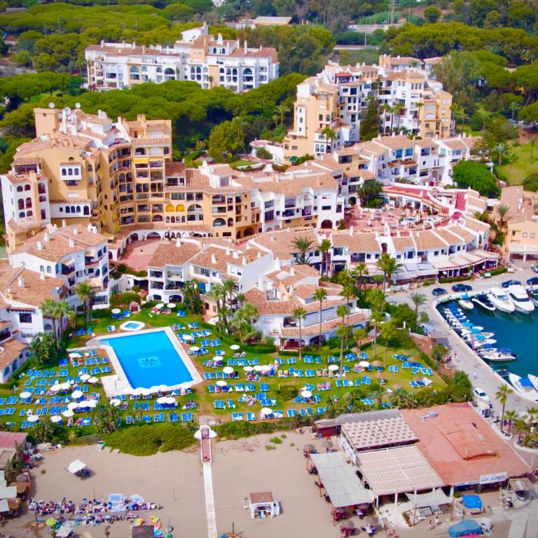 ESPECTACULAR Hogar en la playa MARBELLA - Apartamento de 2 dormitorios - 63