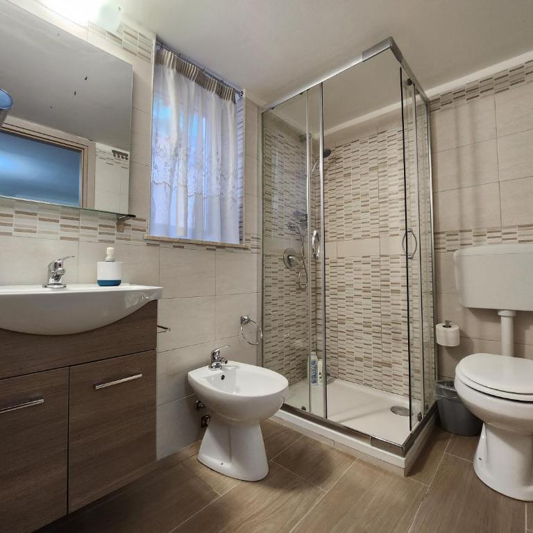 Don Vito's Home, DsG2 Short Lets, 250 mt Metrò - Appartamento con 1 Camera da Letto - 5