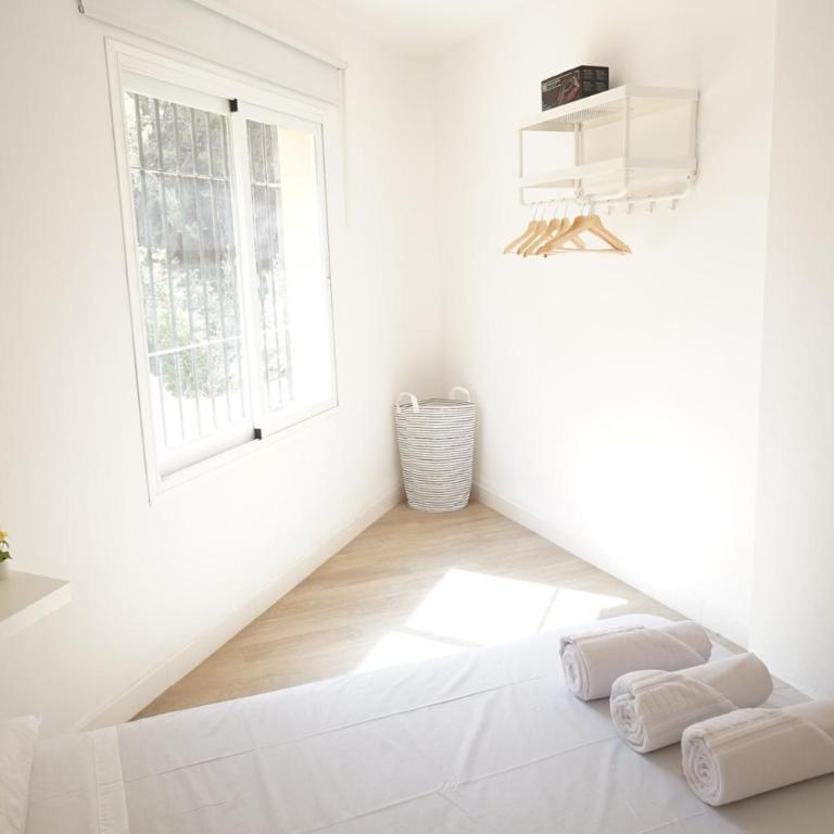 Playa, piscina y relax en este coqueto apartamento en Nerja - One-Bedroom Apartment - 8