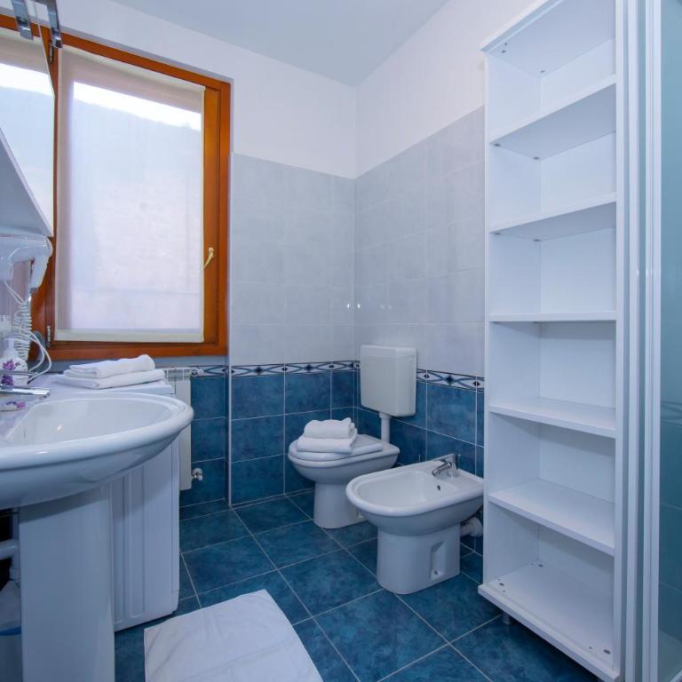 Fontana Del Lago Apartments - One-Bedroom Apartment - 1