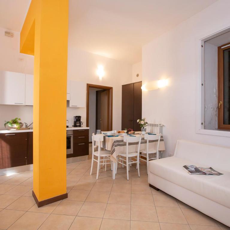 Fontana Del Lago Apartments - One-Bedroom Apartment - 2