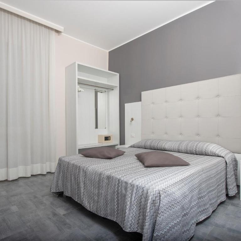 Hotel Assarotti - Camera Superior Matrimoniale/Doppia con Letti Singoli - 5