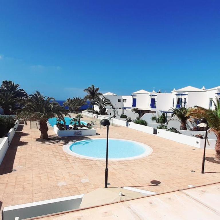 Villa Suculenta - Three-Bedroom House - 13