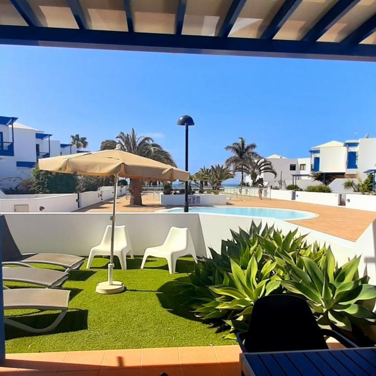 Villa Suculenta - Three-Bedroom House - 1