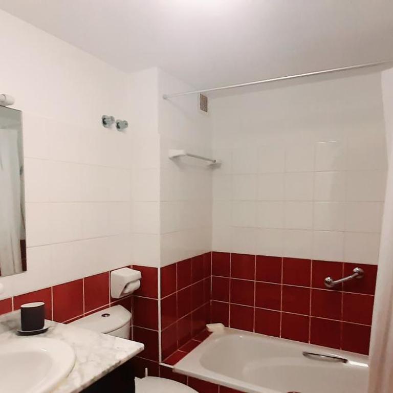 Villa Suculenta - Three-Bedroom House - 17