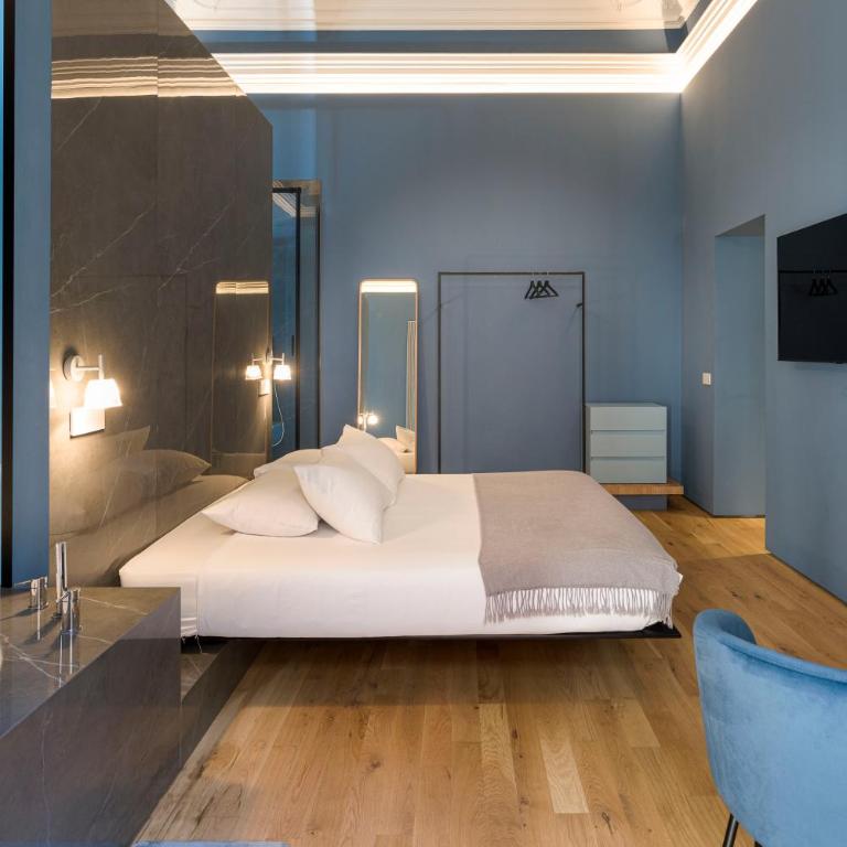 FilHome 44 - Deluxe King Room - 18