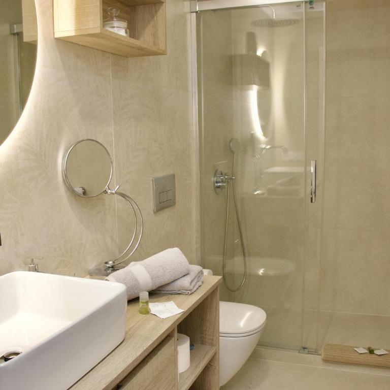 Duque Beachside Elegance - Apartment - 28