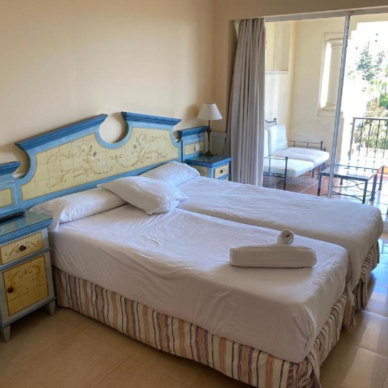 Apartamentos Guadalpin Boutique - Apartamento de 2 dormitorios con vistas a Marbella (4-5 adultos) - 4