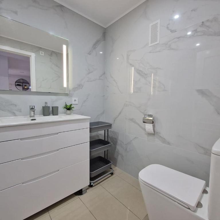 Gemelos24 Benidorm La Cala beach 200m - Two-Bedroom Apartment - 9