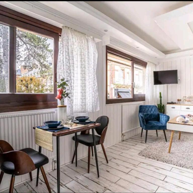 Deauville : magnifique studio en face du Casino ! - Appartement 1 Chambre - 25